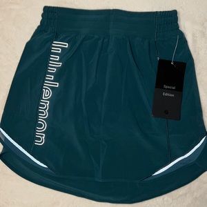 NWT* LULULEMON Hotty Hot HR Skirt Long *Graphic Sz 4 Special Edition